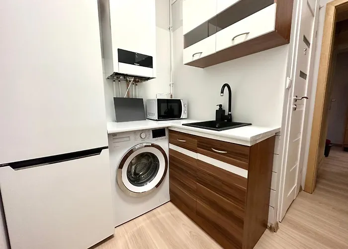 Проживание в семье Mmrent Desert